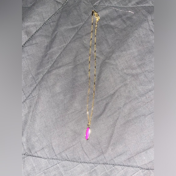 Gold and pink Kendra Scott necklace, New never worn. - Picture 3 of 3